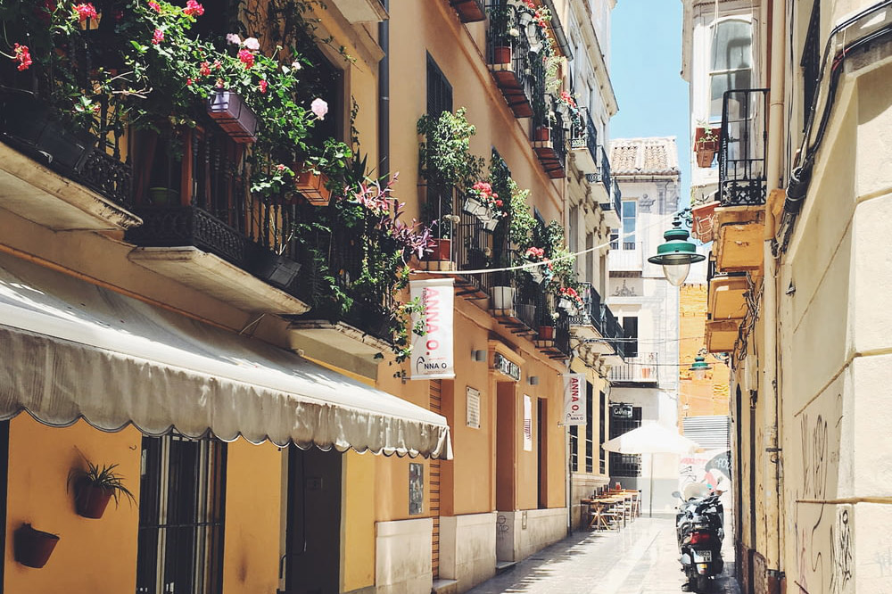 綠色建筑，擦亮“低碳環(huán)?！毙旅? width=